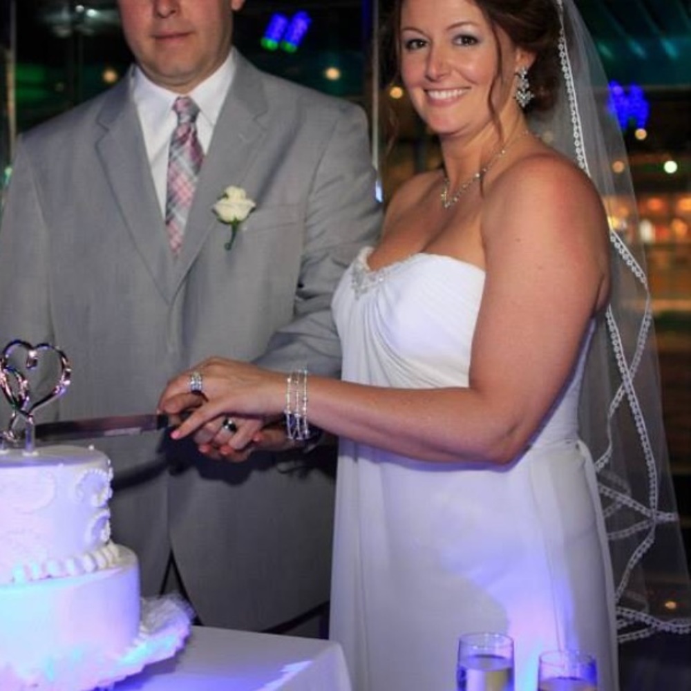 White wedding veil mid length